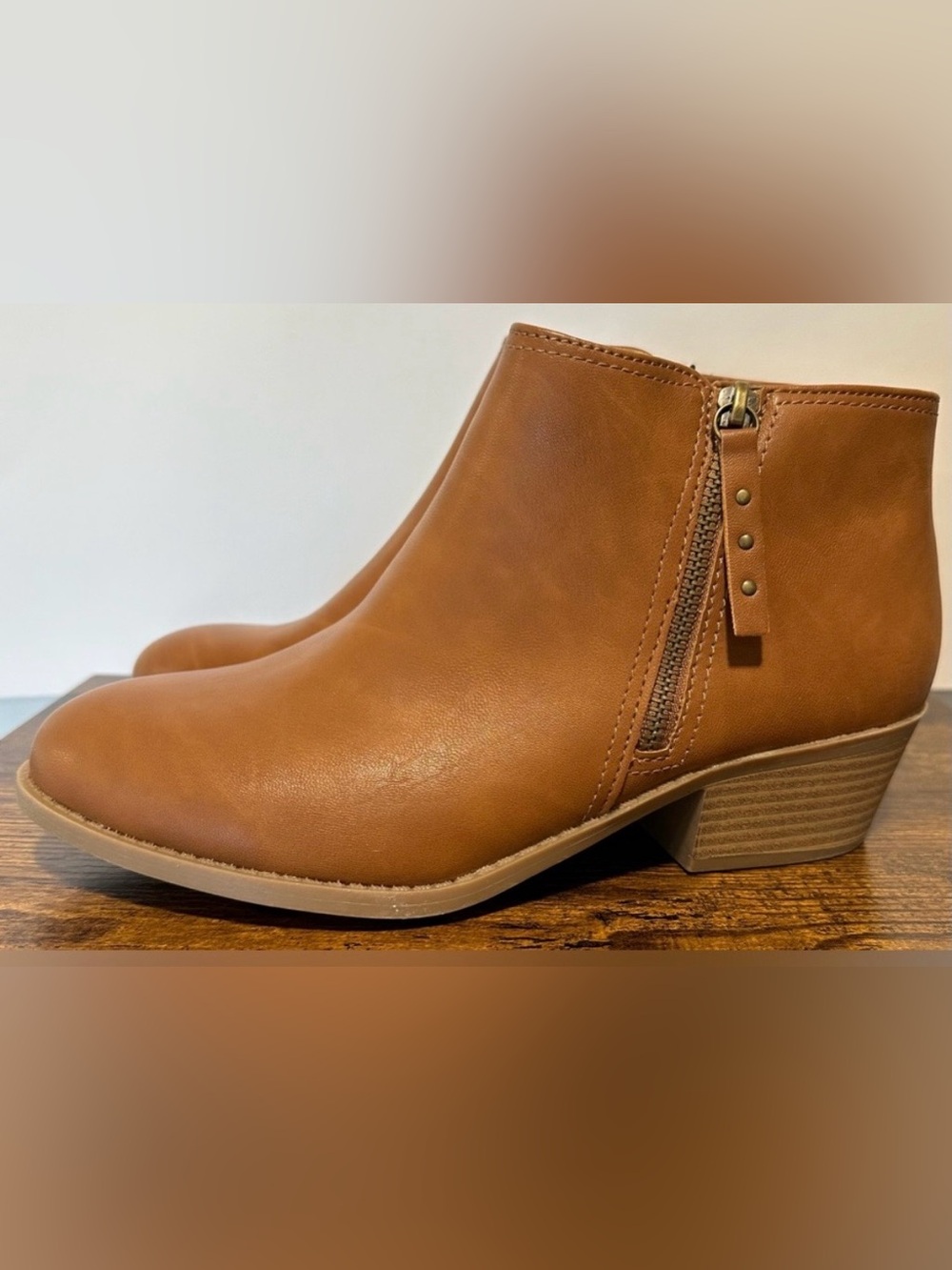 Arizona Camino Gognac Stacked Heel Booties NWT Size 10